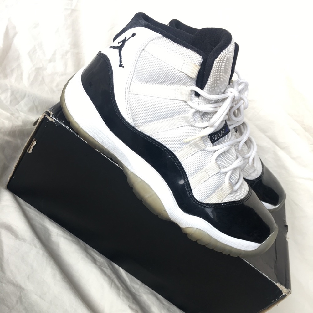 Air Jordan 11 Retro Concords